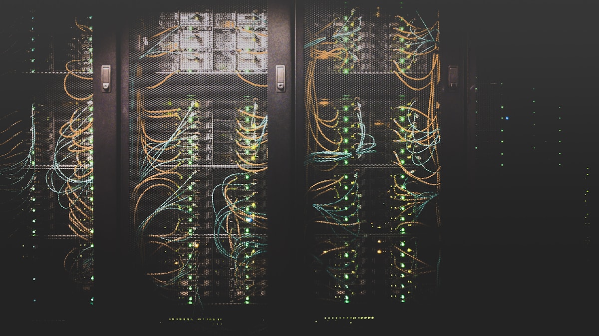 Rack de red y servidores gestionados por THRAX